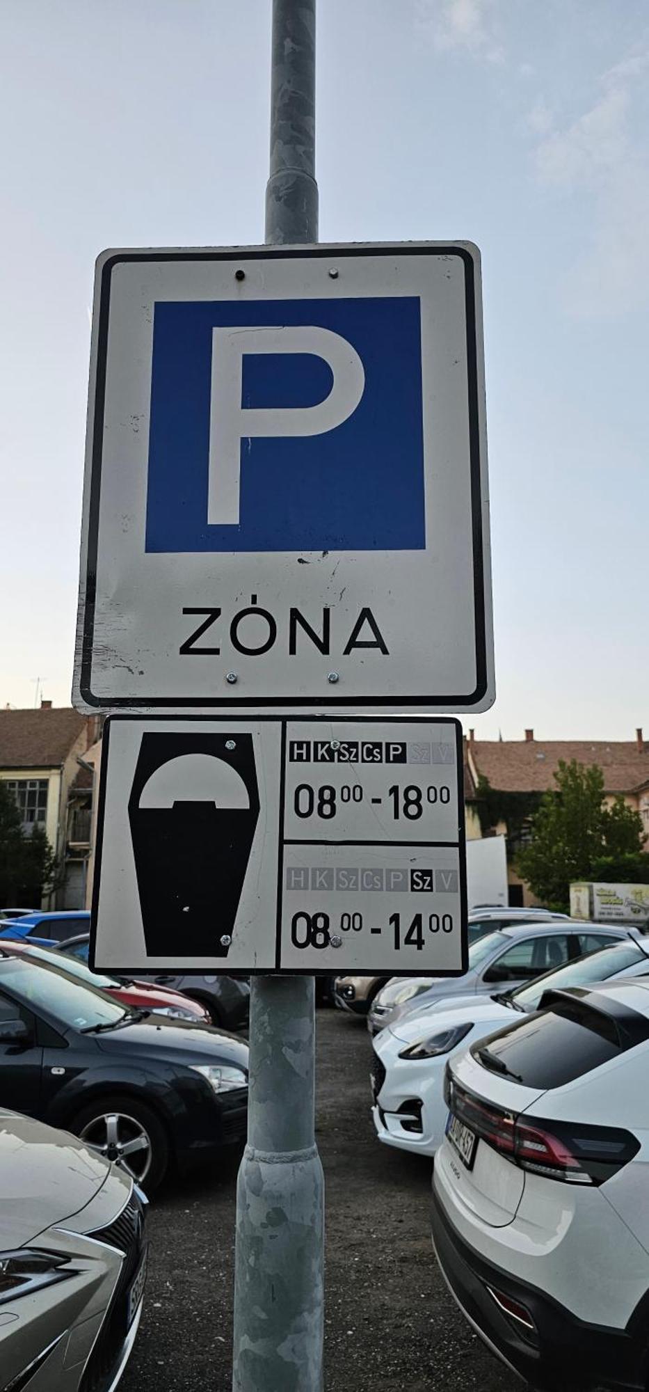 Anna Gyoengye Apartman Debrecen Buitenkant foto