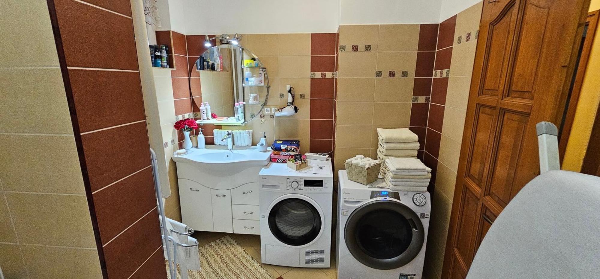 Anna Gyoengye Apartman Debrecen Buitenkant foto